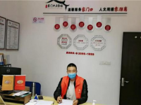 彭辉，一个明天意外留在花城的上海打点滴司机，赢得了3000元的奖励。